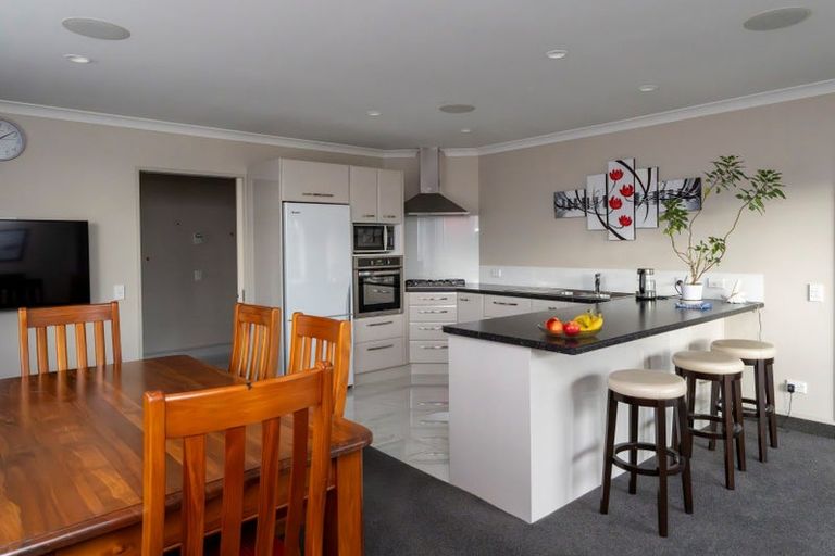 Photo of property in 7 Barry Curtis Place, Levin, 5510