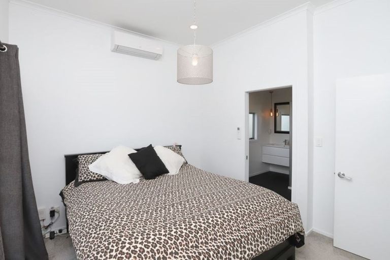 Photo of property in 15 Walsh Street, Forest Lake, Hamilton, 3200