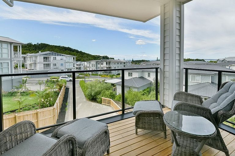 Photo of property in 61 Landmark Terrace, Orewa, 0931