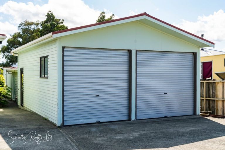 Photo of property in 55 Gorge Road, Maungaturoto, 0520