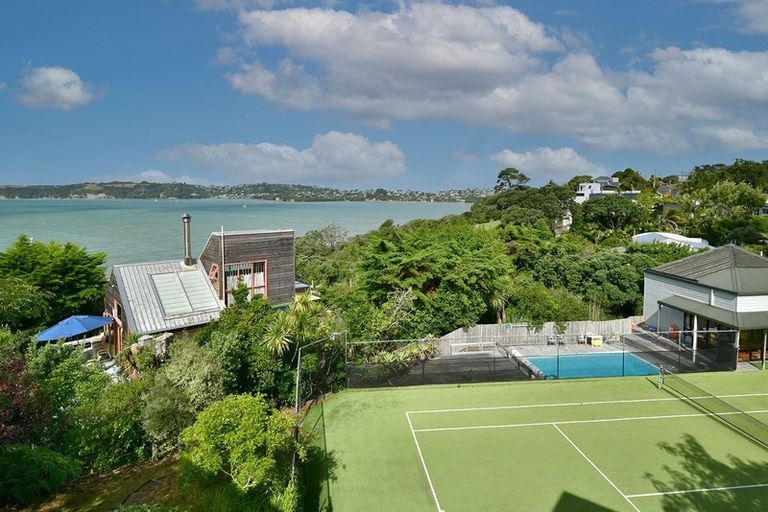 Photo of property in 2/3 Swann Beach Road, Stanmore Bay, Whangaparaoa, 0932