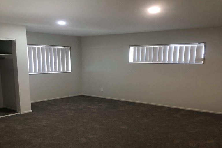 Photo of property in 93c Maplesden Drive, Clendon Park, Auckland, 2103