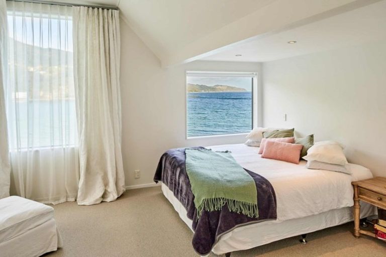 Photo of property in 202 Marine Drive, Lowry Bay, Lower Hutt, 5013