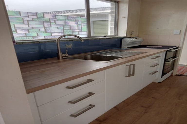 Photo of property in 22 Buckley Grove, Paraparaumu, 5032