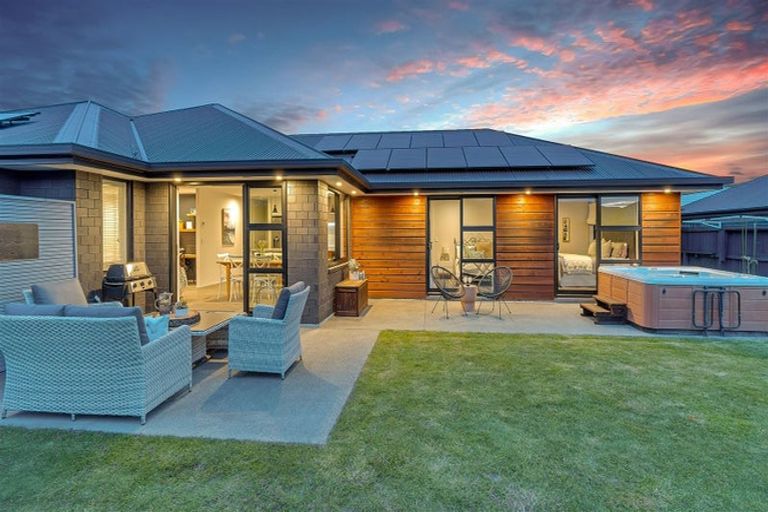 Photo of property in 309 Halswell Junction Road, Halswell, Christchurch, 8025