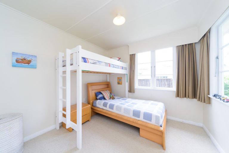 Photo of property in 2 Ascot Street, Hokowhitu, Palmerston North, 4410