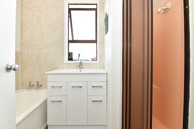 Photo of property in 200 Parkhurst Road, Parakai, 0830