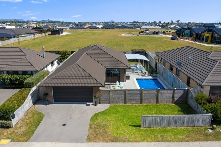 Photo of property in 18 Kamahi Crescent, Papamoa Beach, Papamoa, 3118