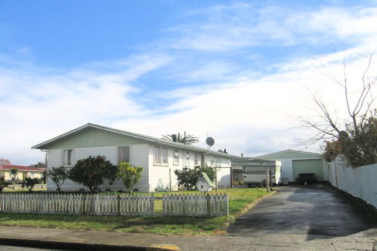 Photo of property in 24 Dover Road, Flaxmere, Hastings, 4120