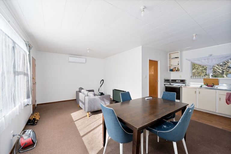 Photo of property in 1/60a View Road, Henderson, Auckland, 0612