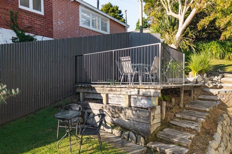 Photo of property in 17a Taranaki Street, Picton, 7220