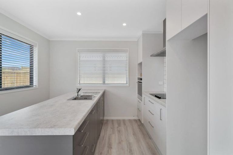 Photo of property in 69 Ridge Drive, Omokoroa, 3114