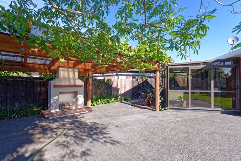 Photo of property in 36 Kirsten Place, Parklands, Christchurch, 8083