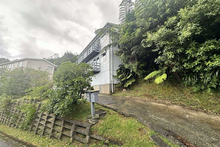 Photo of property in 1/3 Jerome Way, Crofton Downs, Wellington, 6035