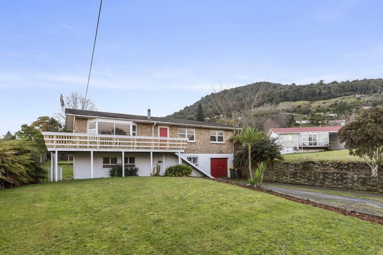 Photo of property in 5 Henry Street, Western Heights, Rotorua, 3015