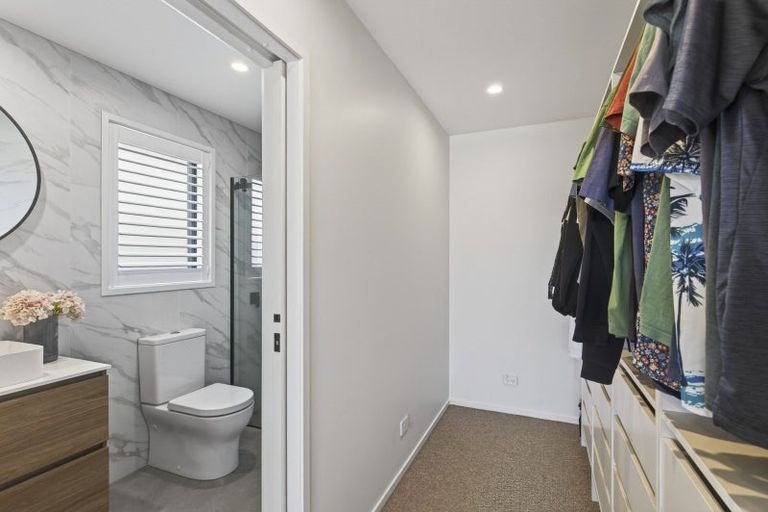 Photo of property in 247 Huatoki Street, Upper Vogeltown, New Plymouth, 4310