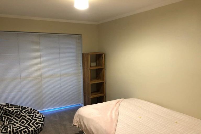 Photo of property in 21 St Ives Terrace, Mairangi Bay, Auckland, 0630