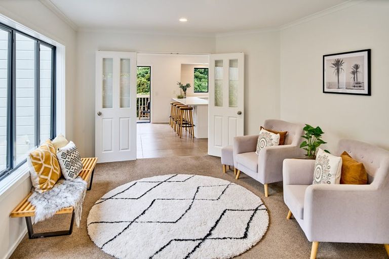 Photo of property in 32 Amesbury Drive, Churton Park, Wellington, 6037