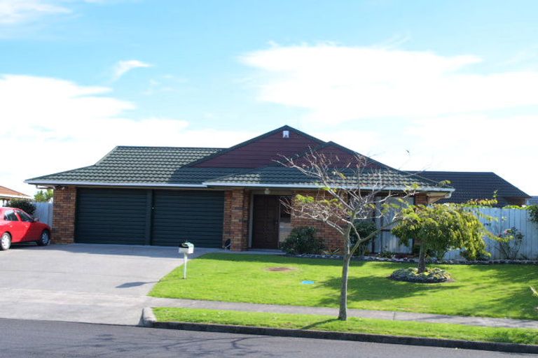 Photo of property in 25 Summermist Drive, Northpark, Auckland, 2013