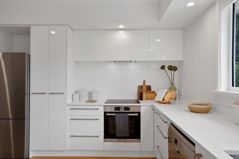 Photo of property in 98 Hamilton Avenue, Ilam, Christchurch, 8041