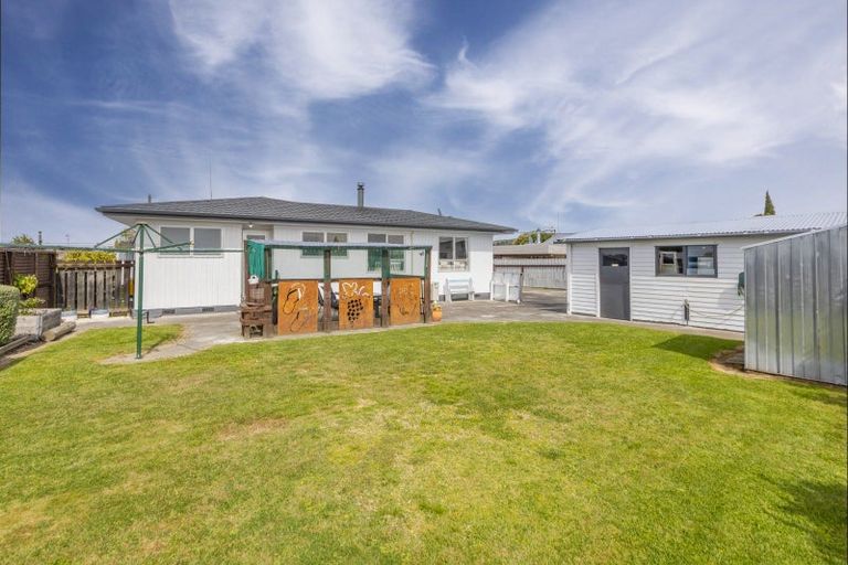 Photo of property in 12 Selkirk Street, Tamatea, Napier, 4112