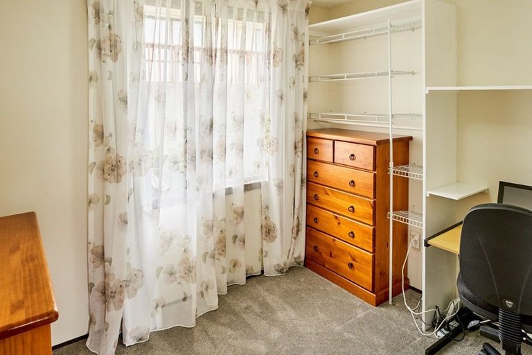 Photo of property in 4 Kivell Street, Ranui, Porirua, 5024