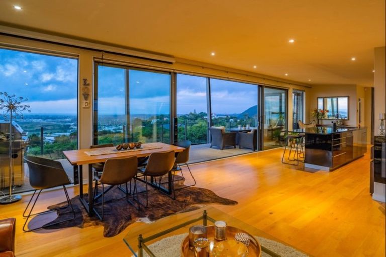 Photo of property in 7 Ocean Vista Lane, Paraparaumu, 5032