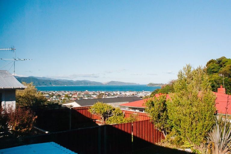 Photo of property in 31 Dowse Drive, Maungaraki, Lower Hutt, 5010