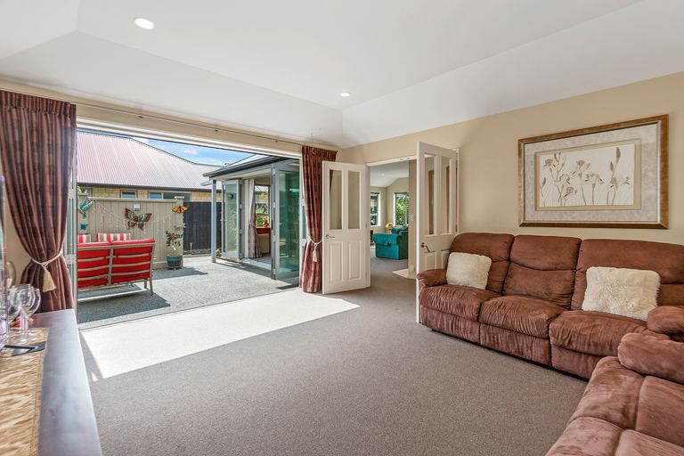 Photo of property in 7 Cairnbrae Drive, Prebbleton, 7604