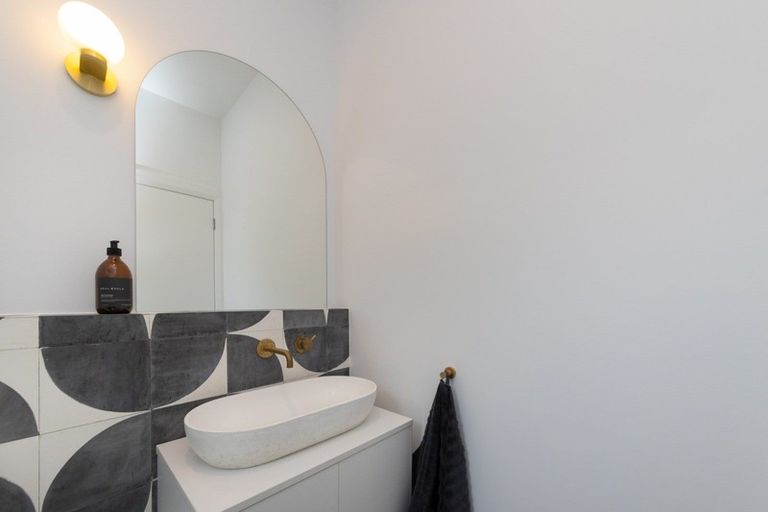 Photo of property in 17a Phoenix Avenue, Hokowhitu, Palmerston North, 4410