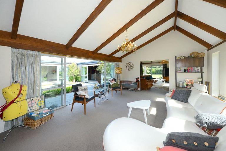 Photo of property in 100 Old West Coast Road, Yaldhurst, Christchurch, 7676