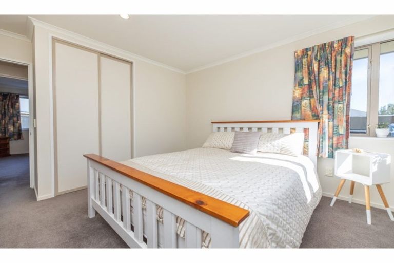 Photo of property in 13 Parkinson Place, Woodend, 7610