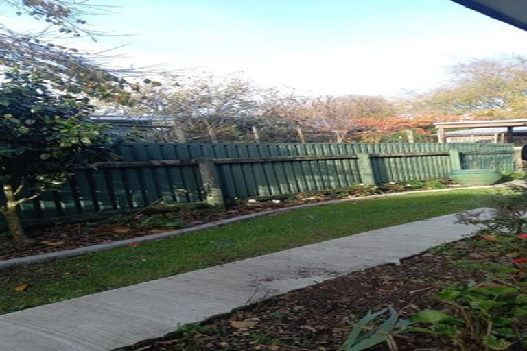 Photo of property in 45 Manapouri Crescent, Hokowhitu, Palmerston North, 4410