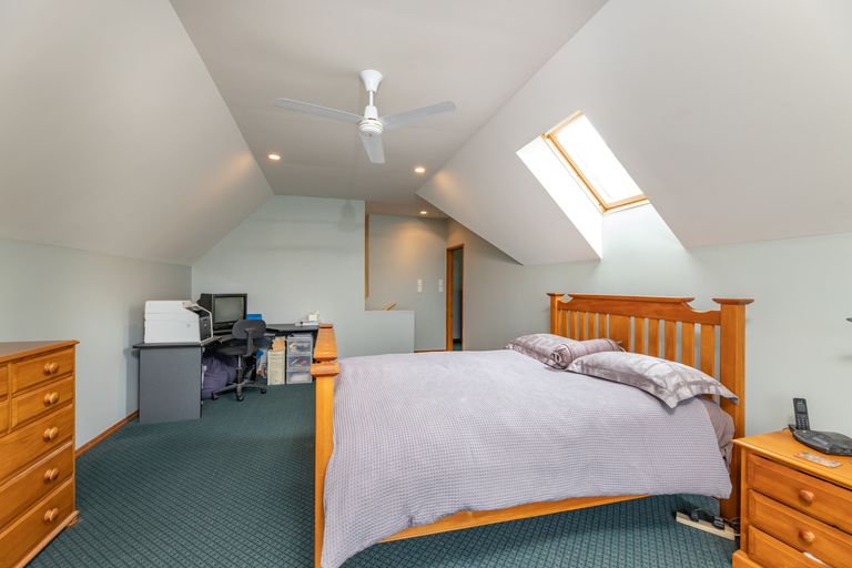 Photo of property in 5 Lachie Griffen Rise, Governors Bay, Lyttelton, 8971