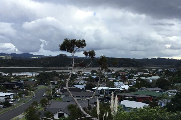 Photo of property in 21 Kakariki Road, Ngunguru, Whangarei, 0173