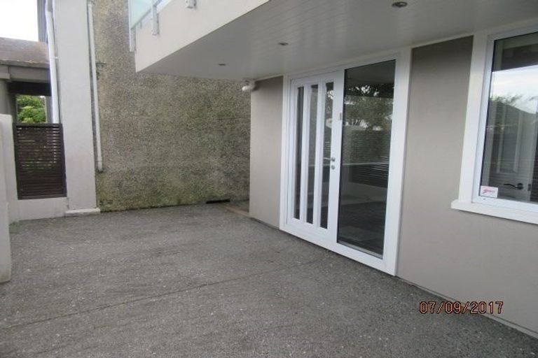 Photo of property in 225 Muritai Road, Eastbourne, Lower Hutt, 5013