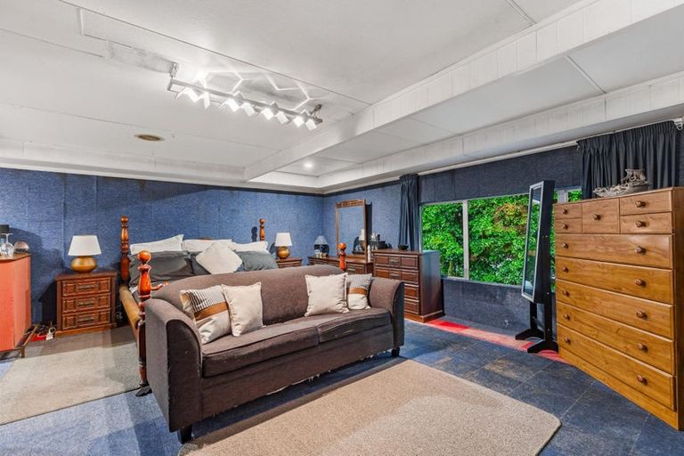 Photo of property in 16 Ribblesdale Road, Henderson, Auckland, 0612