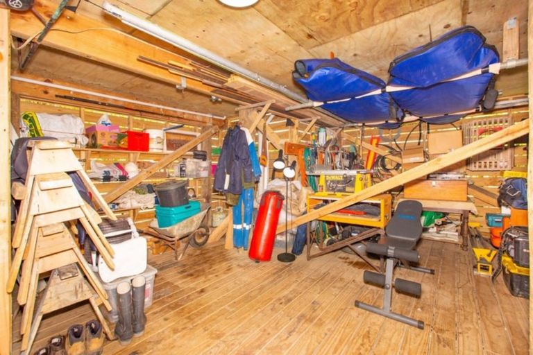 Photo of property in 1a Rakaunui Street, Raglan, 3297