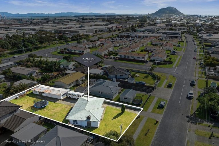 Photo of property in 24 Macville Road, Mount Maunganui, 3116