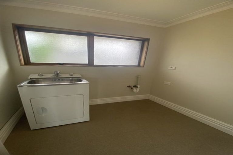 Photo of property in 1/46 Lyons Avenue, Murrays Bay, Auckland, 0630