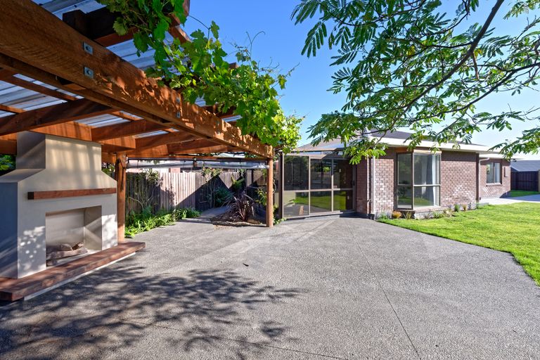 Photo of property in 36 Kirsten Place, Parklands, Christchurch, 8083