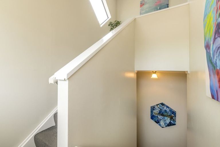 Photo of property in 35b Tiromoana Road, Raumati South, Paraparaumu, 5032