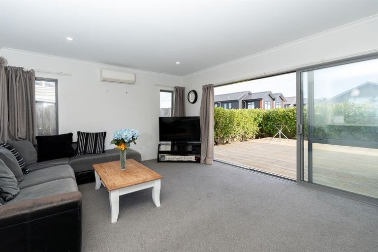 Photo of property in 12 Springside Court, Huntington, Hamilton, 3210