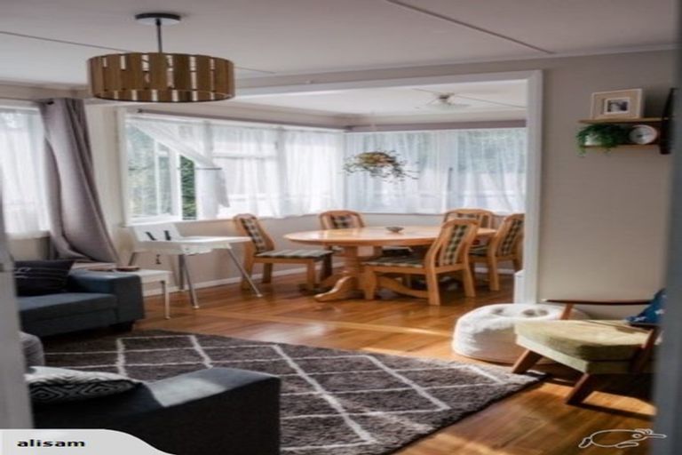 Photo of property in 15 Tasman Street, Havelock North, 4130