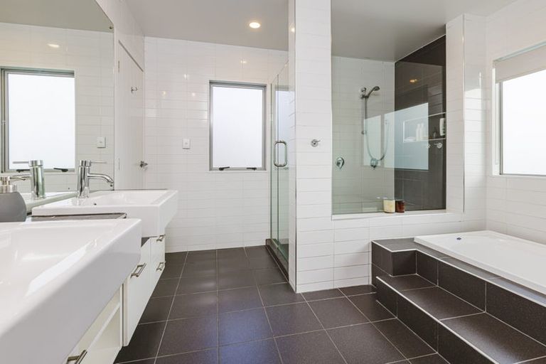 Photo of property in 316 Hill Road, The Gardens, Auckland, 2105