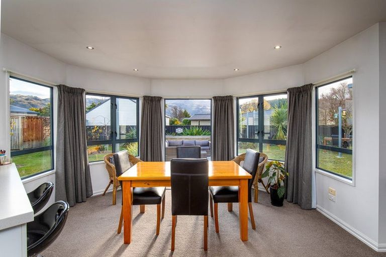 Photo of property in 6 Albert Drive, Clyde, 9330