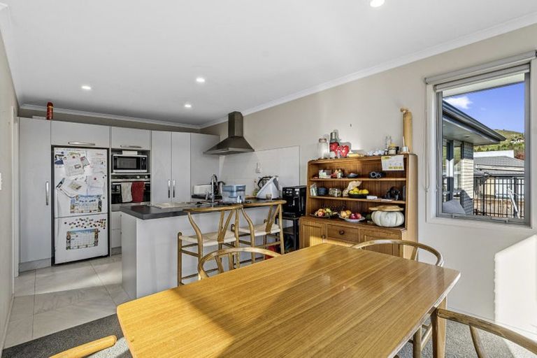 Photo of property in 170 Waikite Road, Welcome Bay, Tauranga, 3175