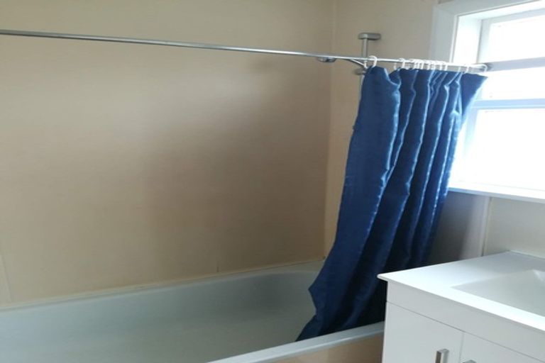 Photo of property in 20 Middleton Road, Upper Riccarton, Christchurch, 8041