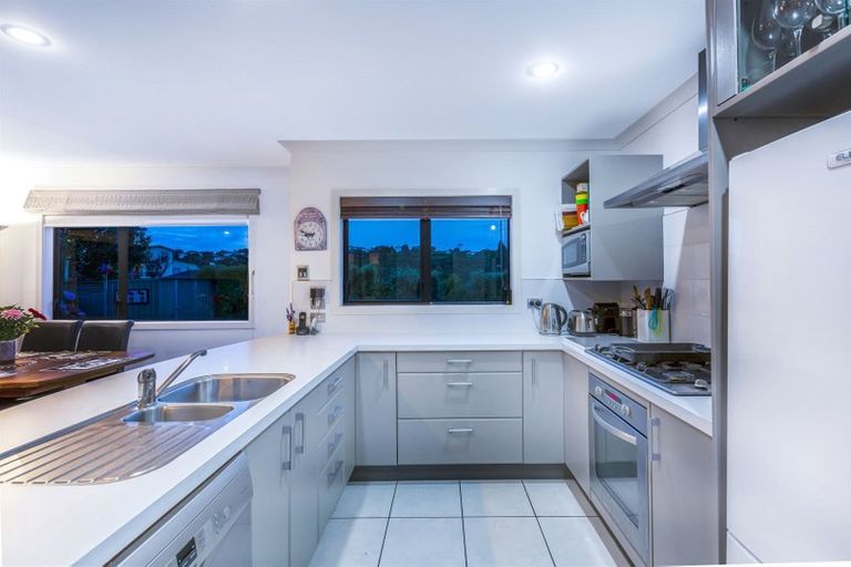 Photo of property in 19 Te Puia Drive, Aotea, Porirua, 5024