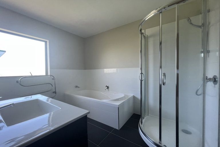 Photo of property in 45 Riverglade Parkway, Te Atatu South, Auckland, 0610